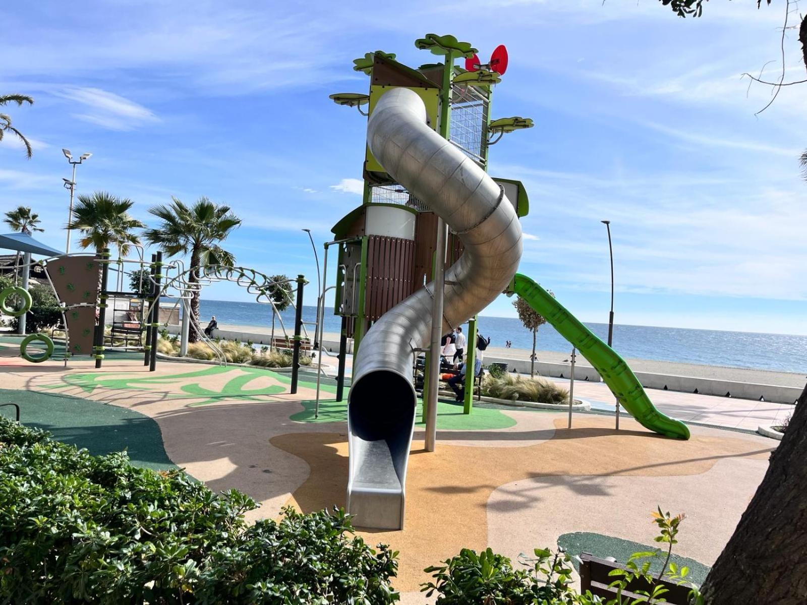 El Faro Vacaciones En Estepona Bagian luar foto